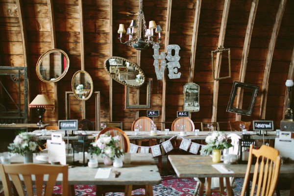 antiques-wedding-at-rubies-and-rust