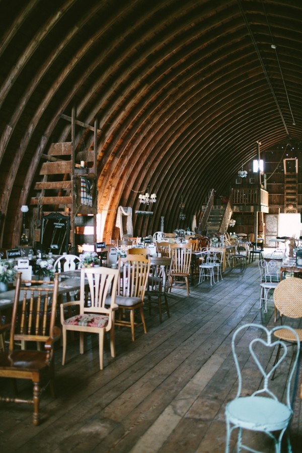antiques-wedding-at-rubies-and-rust