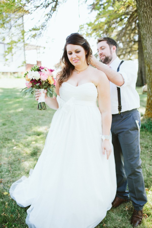 antiques-wedding-at-rubies-and-rust