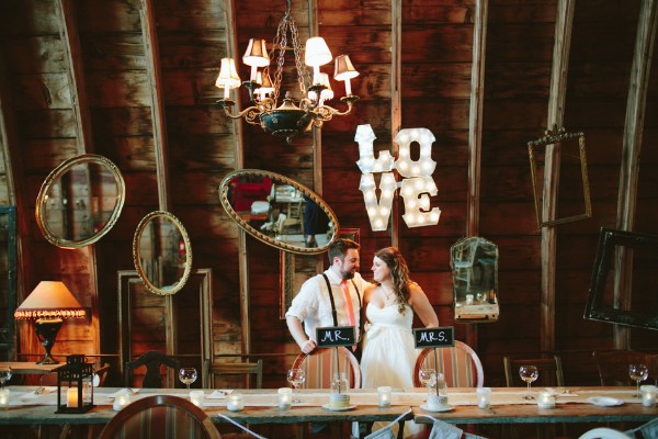 antiques-wedding-at-rubies-and-rust