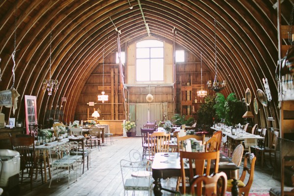 antiques-wedding-at-rubies-and-rust