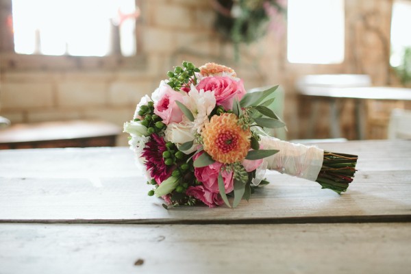 antiques-wedding-at-rubies-and-rust