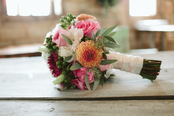 antiques-wedding-at-rubies-and-rust