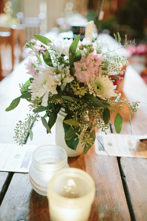 antiques-wedding-at-rubies-and-rust