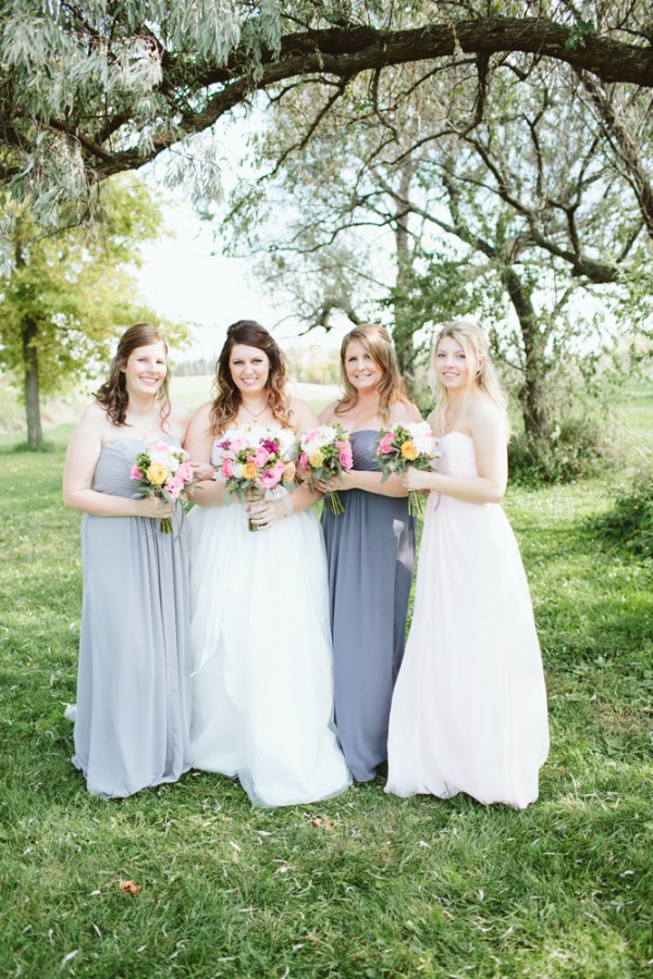antiques-wedding-at-rubies-and-rust
