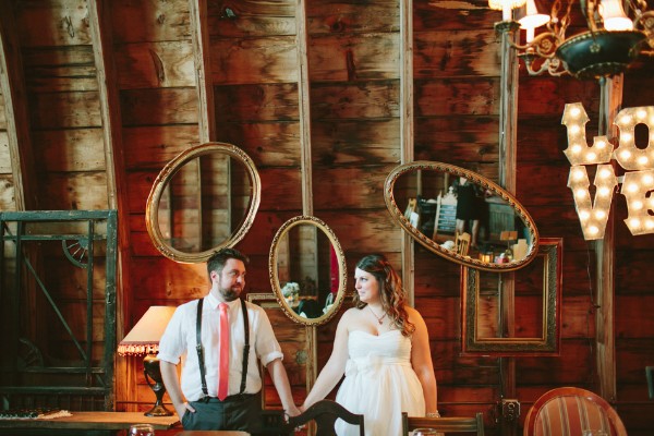 antiques-wedding-at-rubies-and-rust