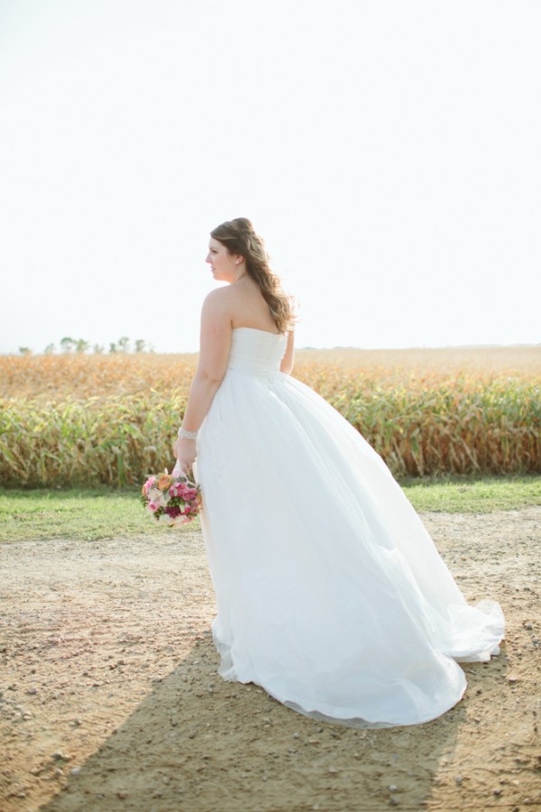 antiques-wedding-at-rubies-and-rust