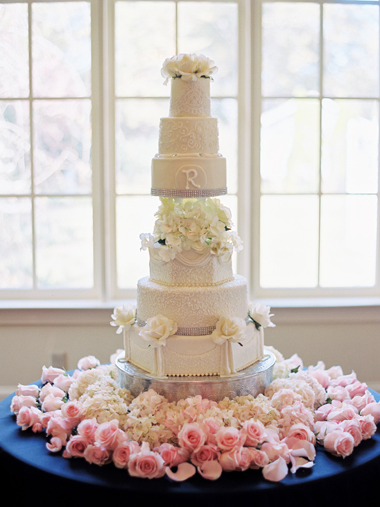 glamorous rose accented wedding cake @weddingchicks
