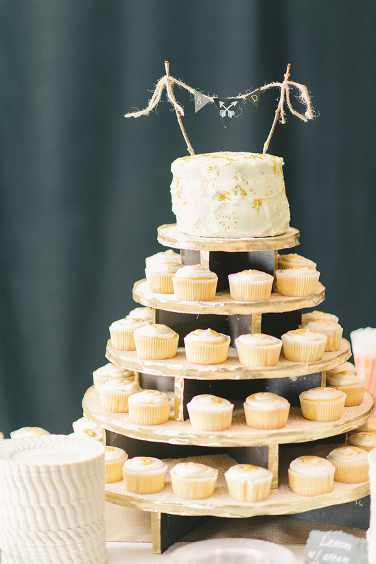 weddding cake and cupcake tower @weddingchicks