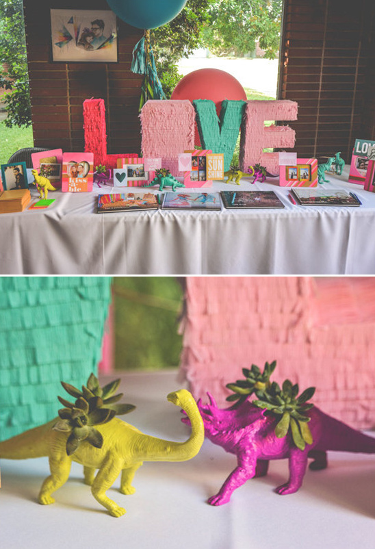 fun and colorful guest book table @weddingchicks
