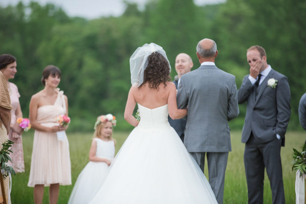 chic-family-farm-wedding