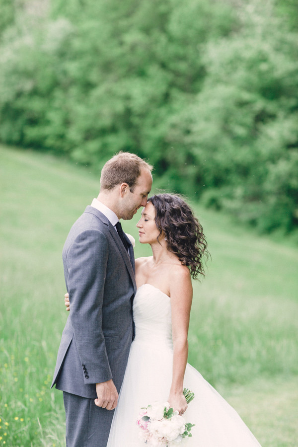 chic-family-farm-wedding
