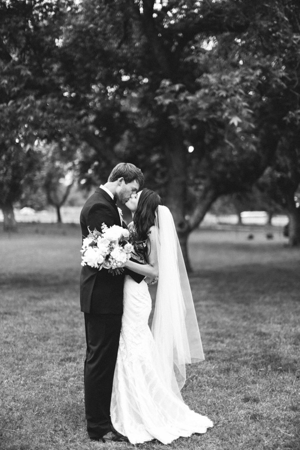 clean-and-classy-texas-wedding