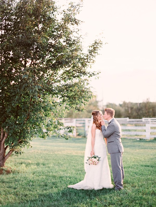 country-meets-elegant-wedding