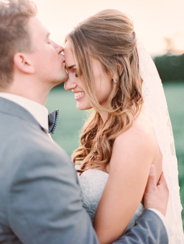 country-meets-elegant-wedding