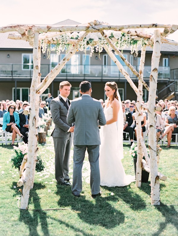 country-meets-elegant-wedding