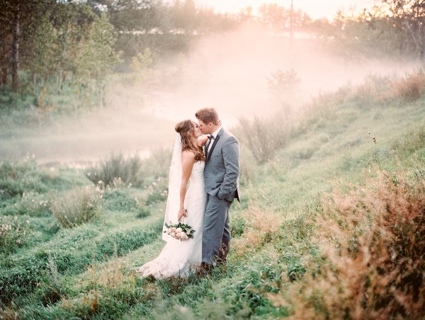country-meets-elegant-wedding