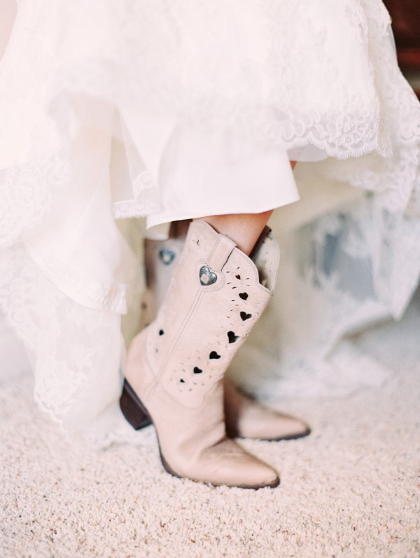country-meets-elegant-wedding