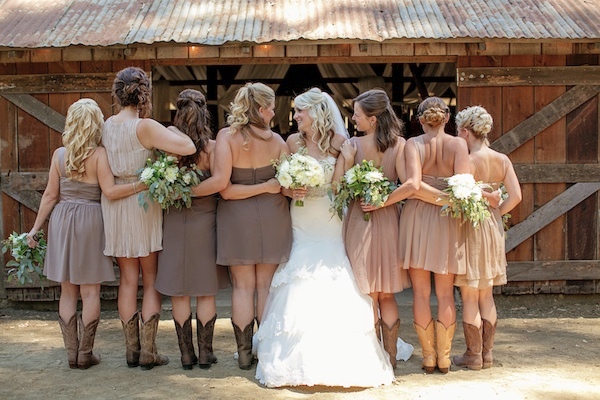 fabulous-rustic-barn-wedding