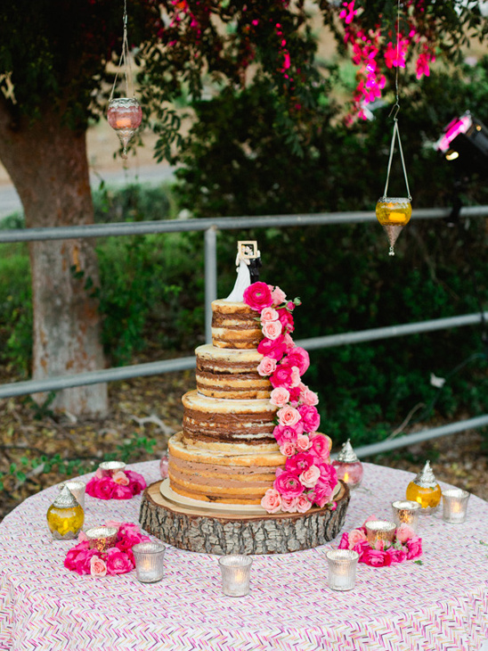 rose accesented naked cake