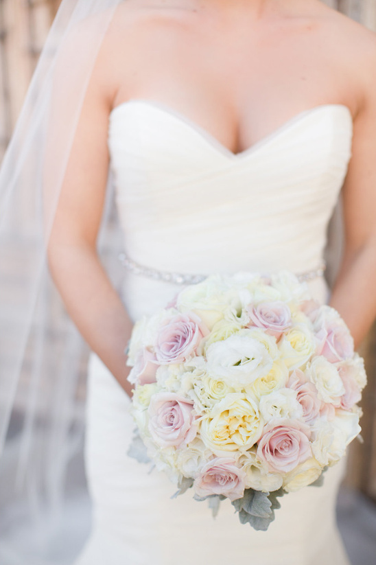 light pink and white bouquet @weddingchicks