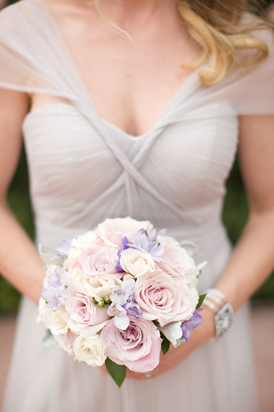 pastel bridesmaid bouquet @weddingchicks