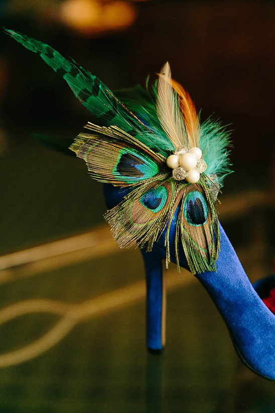peacock feather embellished wedding shoe @weddingchicks