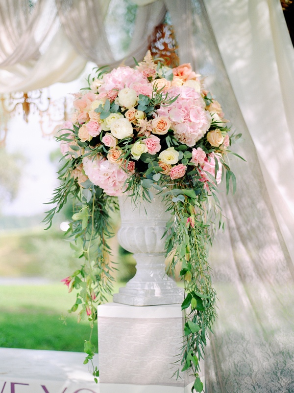 heavenly-pink-and-gold-wedding-ideas