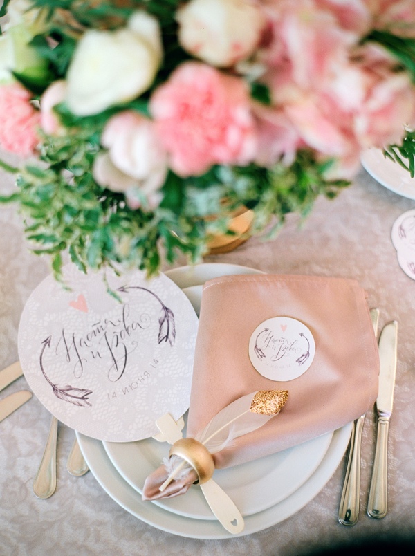 heavenly-pink-and-gold-wedding-ideas