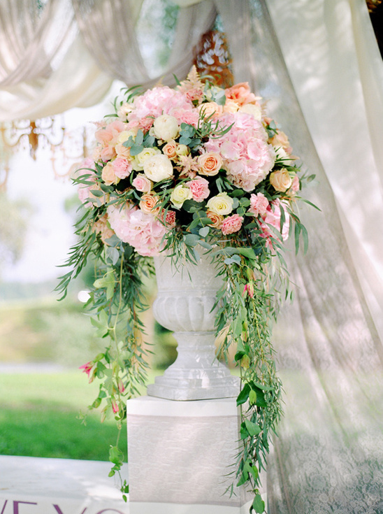 cascading pedistal floral arrangement @weddingchicks