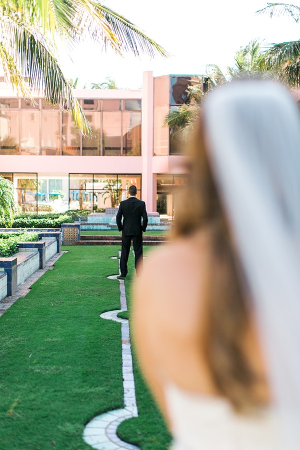 laid-back-glam-wedding