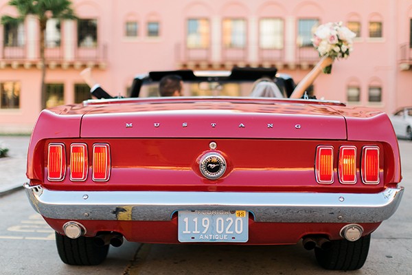 laid-back-glam-wedding