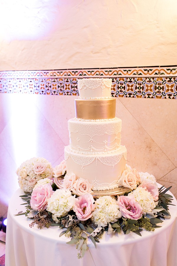 laid-back-glam-wedding