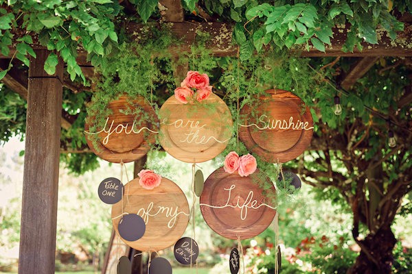 rainy-day-wine-and-cheese-wedding