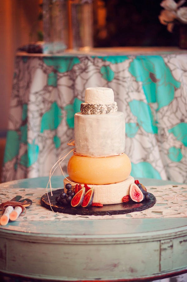 rainy-day-wine-and-cheese-wedding