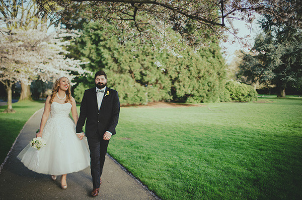 retro-garden-party-wedding