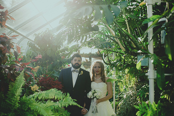retro-garden-party-wedding