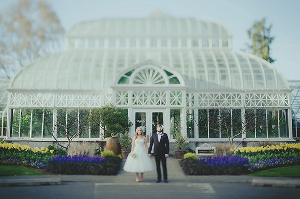 retro-garden-party-wedding