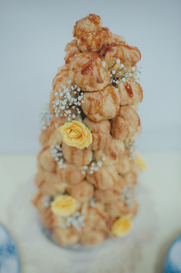 retro-garden-party-wedding