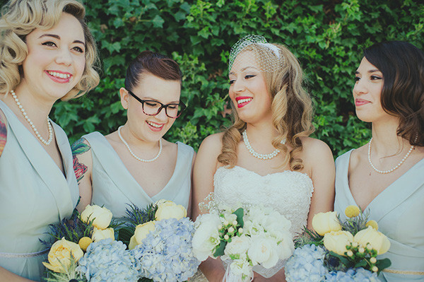 retro-garden-party-wedding