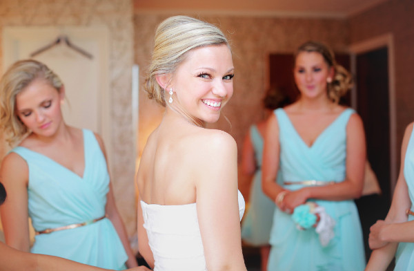 rustic-and-retro-airport-wedding