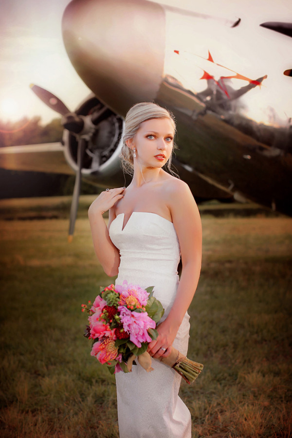 rustic-and-retro-airport-wedding