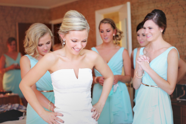 rustic-and-retro-airport-wedding
