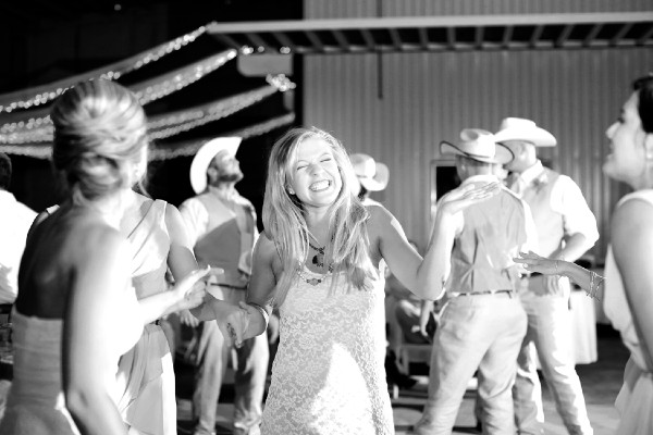 rustic-and-retro-airport-wedding
