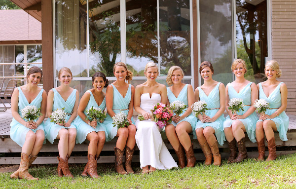 rustic-and-retro-airport-wedding