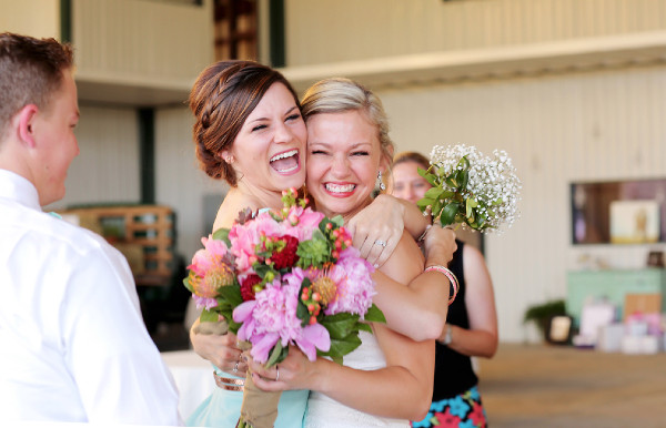 rustic-and-retro-airport-wedding
