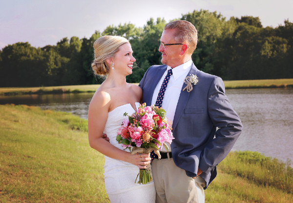 rustic-and-retro-airport-wedding