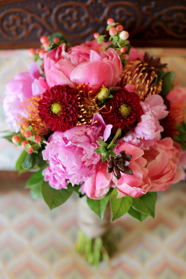 rustic-and-retro-airport-wedding