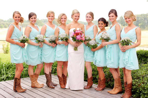rustic-and-retro-airport-wedding