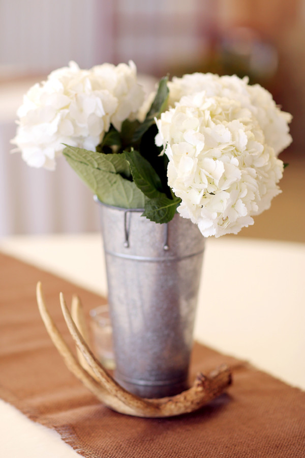 rustic-and-retro-airport-wedding